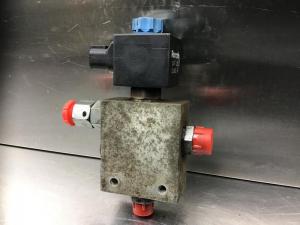 Liebherr Reversing Valve